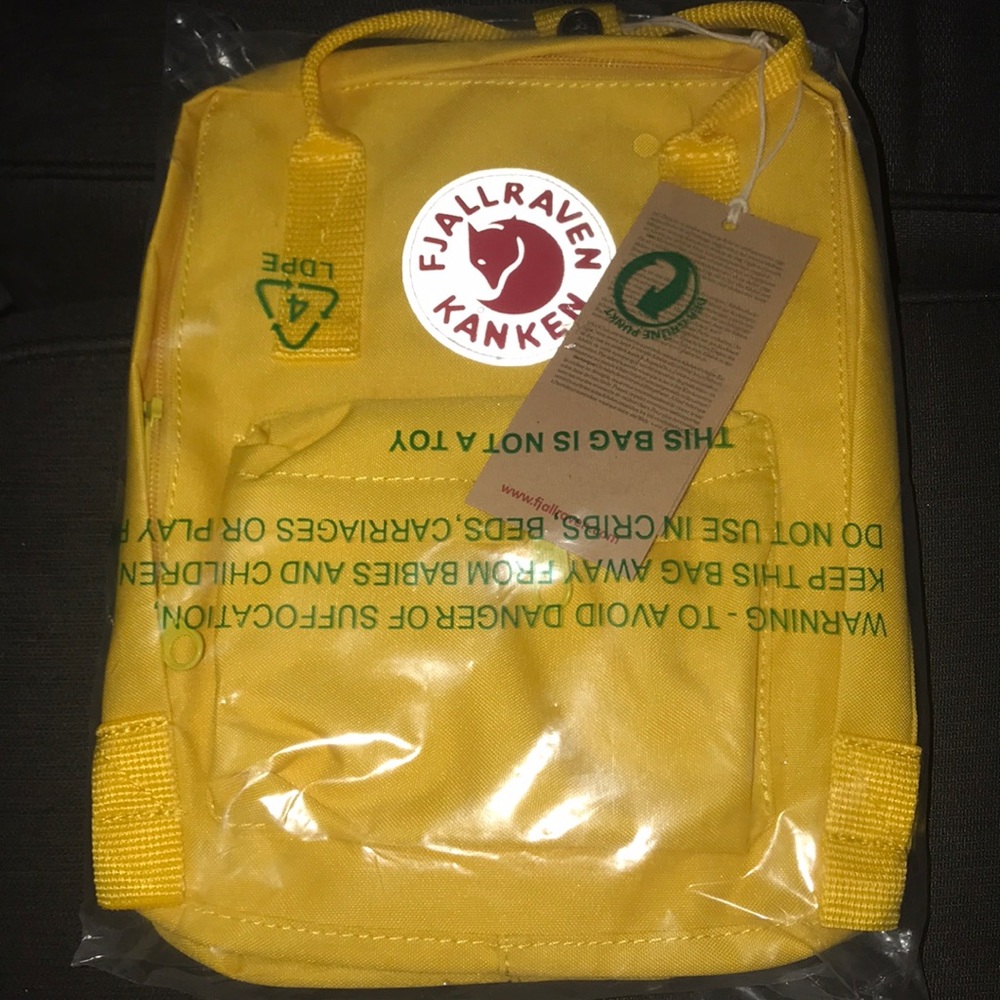NEW still in bag Fjallraven Kanken mini backpack